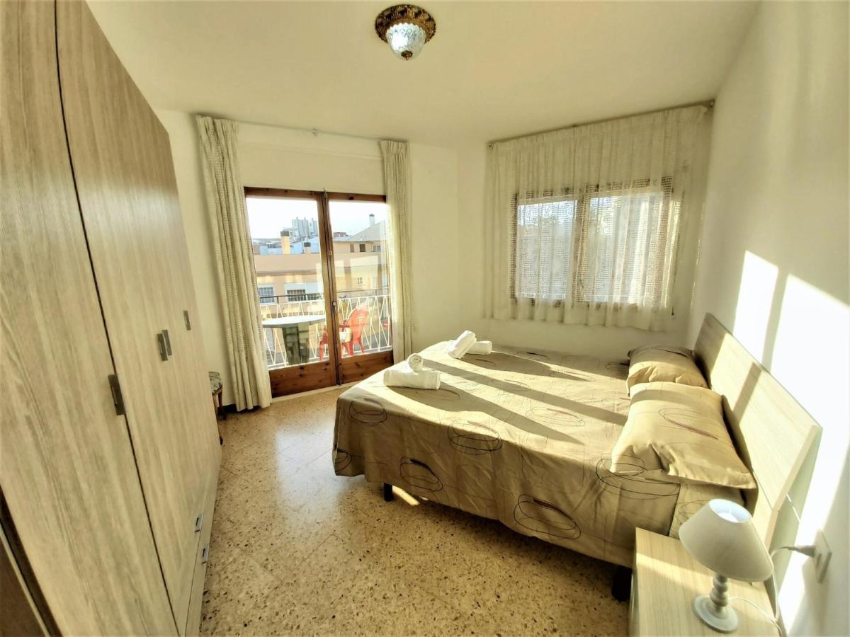 Diana Apartamento Con Terraza Muy Cerca Del Mar Pineda de Mar Exterior photo