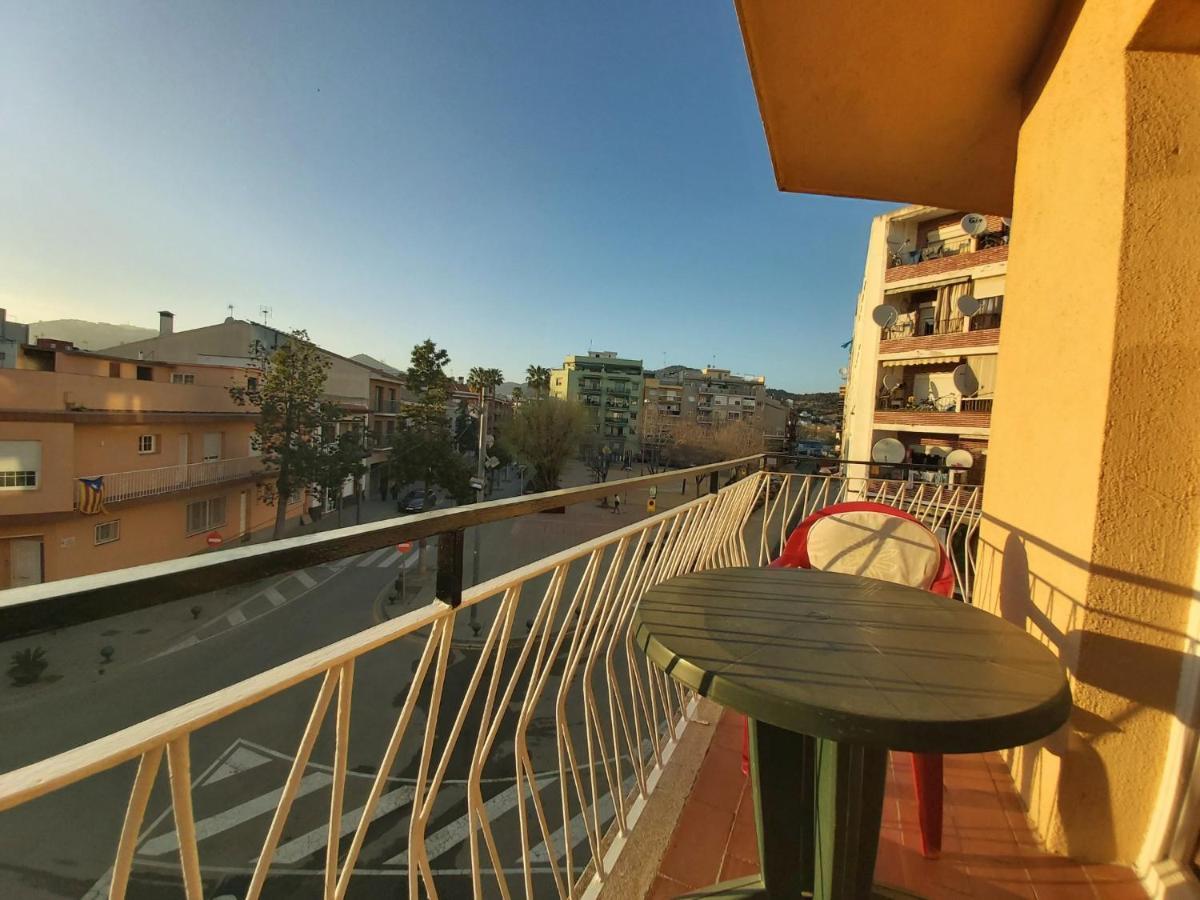 Diana Apartamento Con Terraza Muy Cerca Del Mar Pineda de Mar Exterior photo